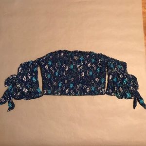 Xhilaration blue flower print tube top w/ sleeves